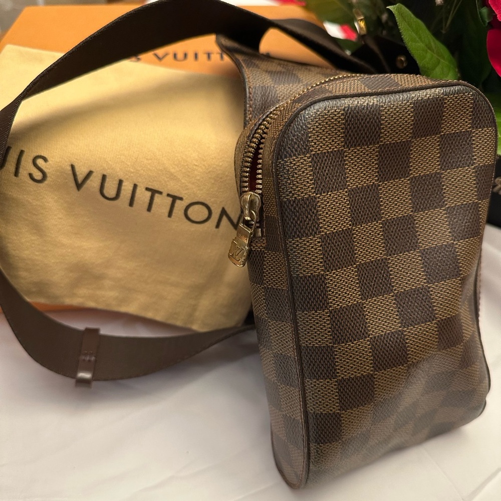 💯% Authentic LV Damier Ebene Geronimos Fanny Pack w/dust bag and LV box